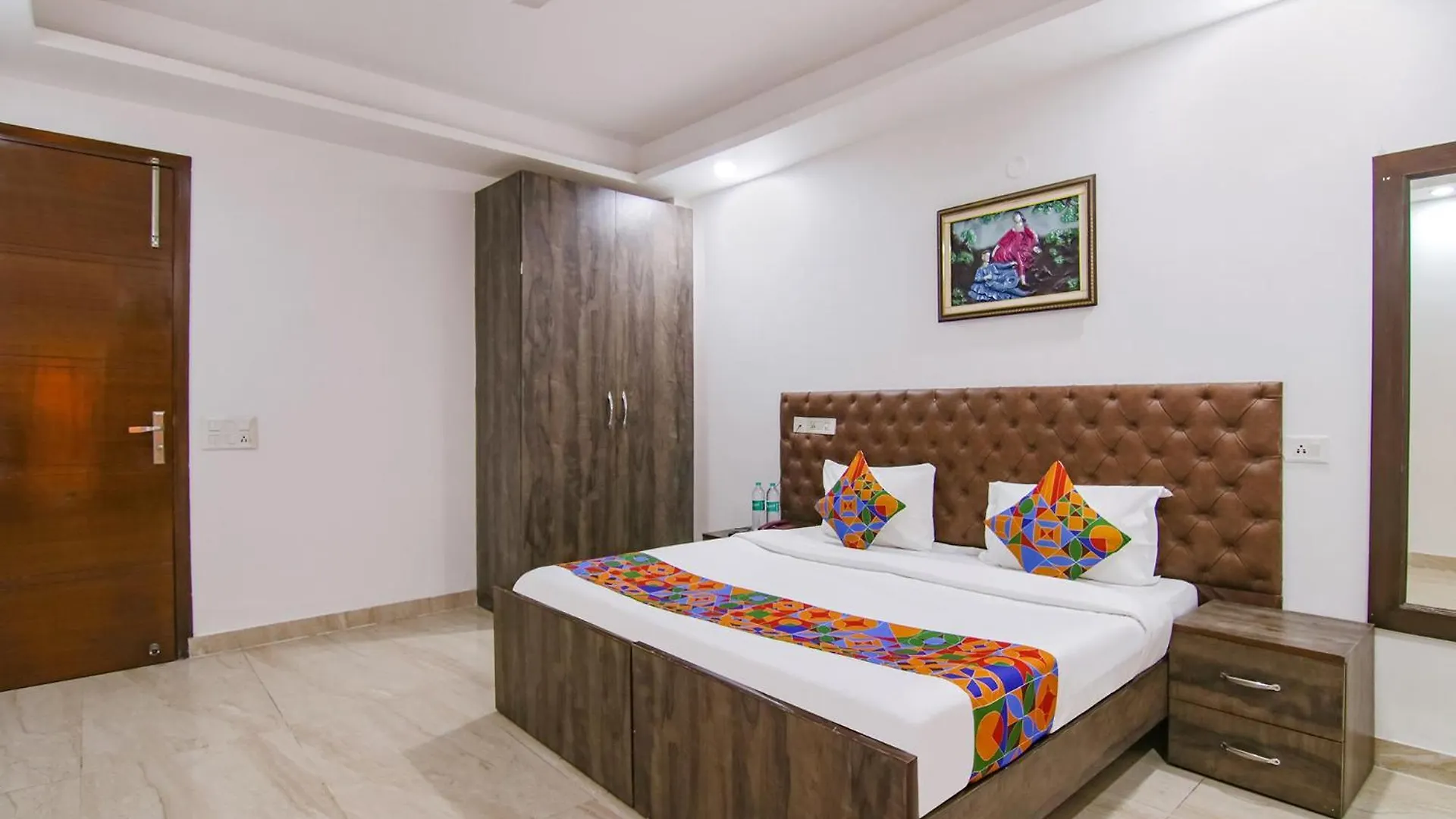 Fabexpress The Premium Villa Delhi  Hotel