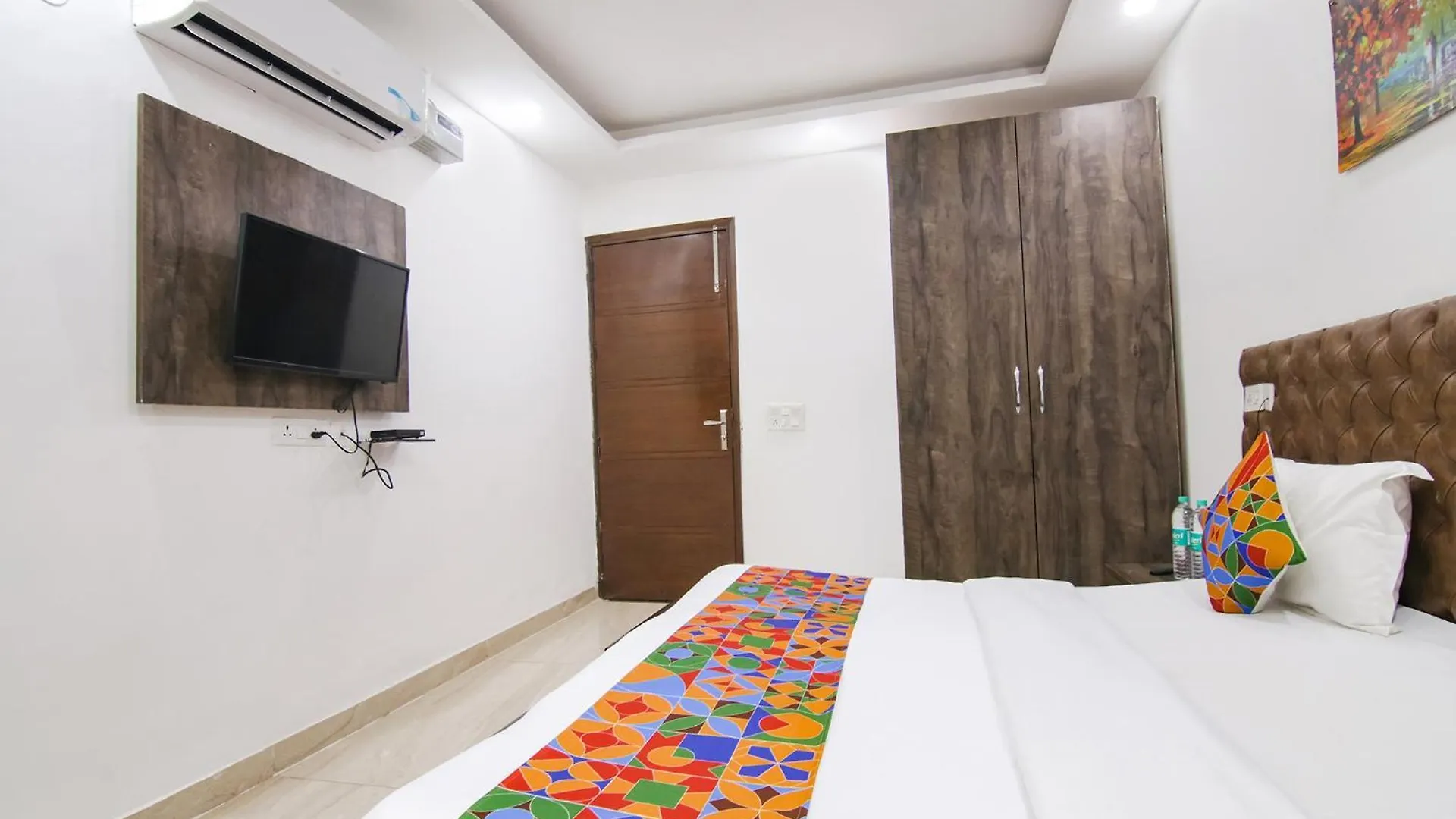 Hotel Fabexpress The Premium Villa Delhi