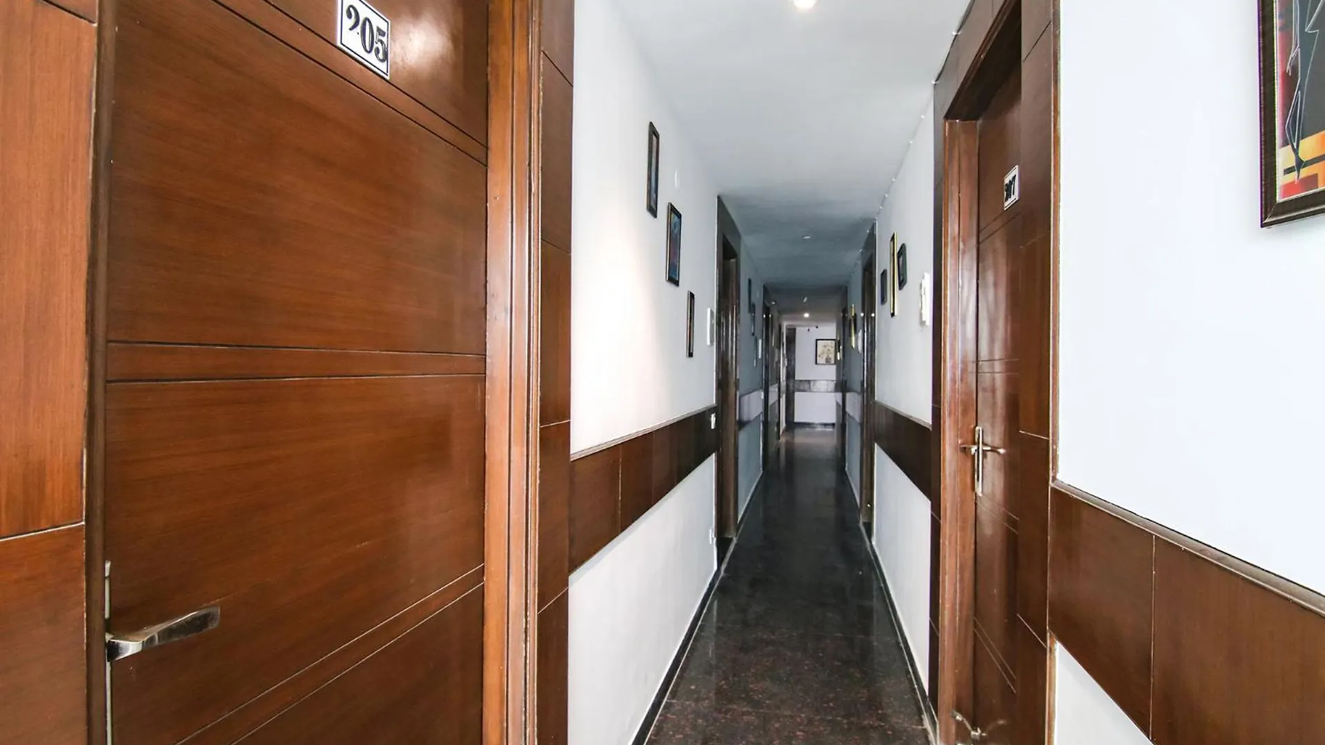 Fabexpress The Premium Villa Delhi  India